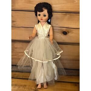 Vintage Uneeda 2S Plastic Doll. Sleep Eyes. Brown Hair w/ Dress. Dollikin? 20"